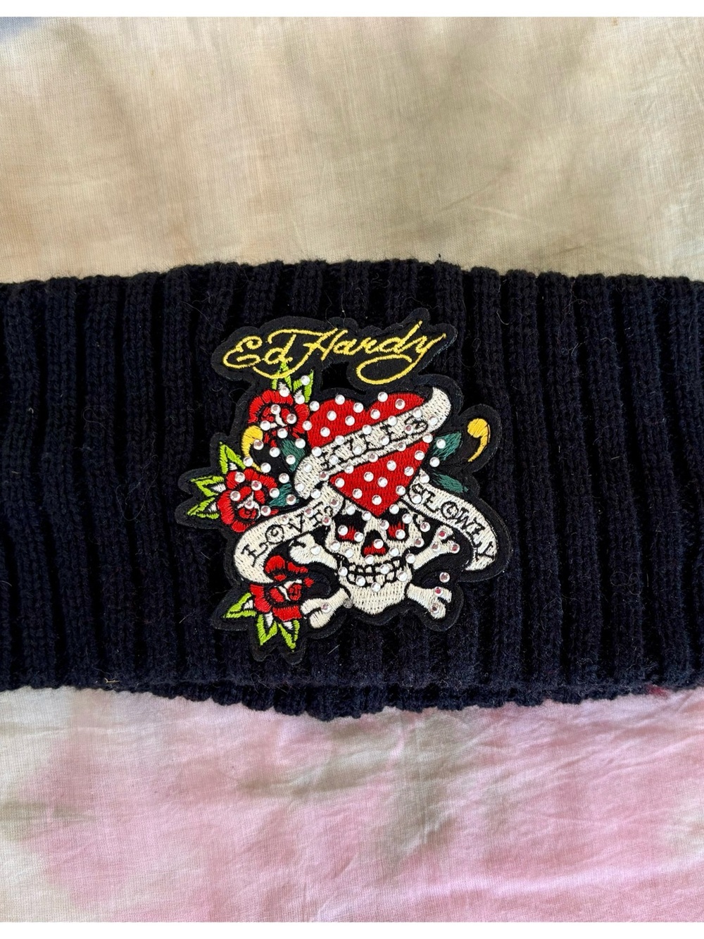 ED HARDY Women’s Black Embroidered “Love Kills Slowly” Knit Headband Wrap